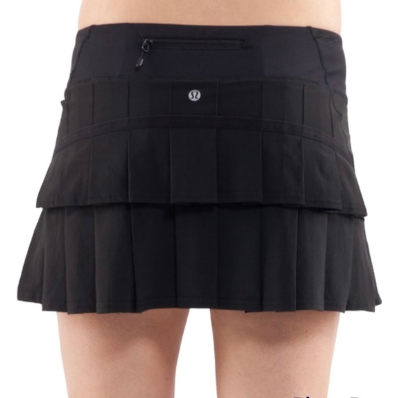 lululemon athletica Dresses & Skirts - Lululemon Run: Pace Setter Skirt (First Release)
Black size 10 tall